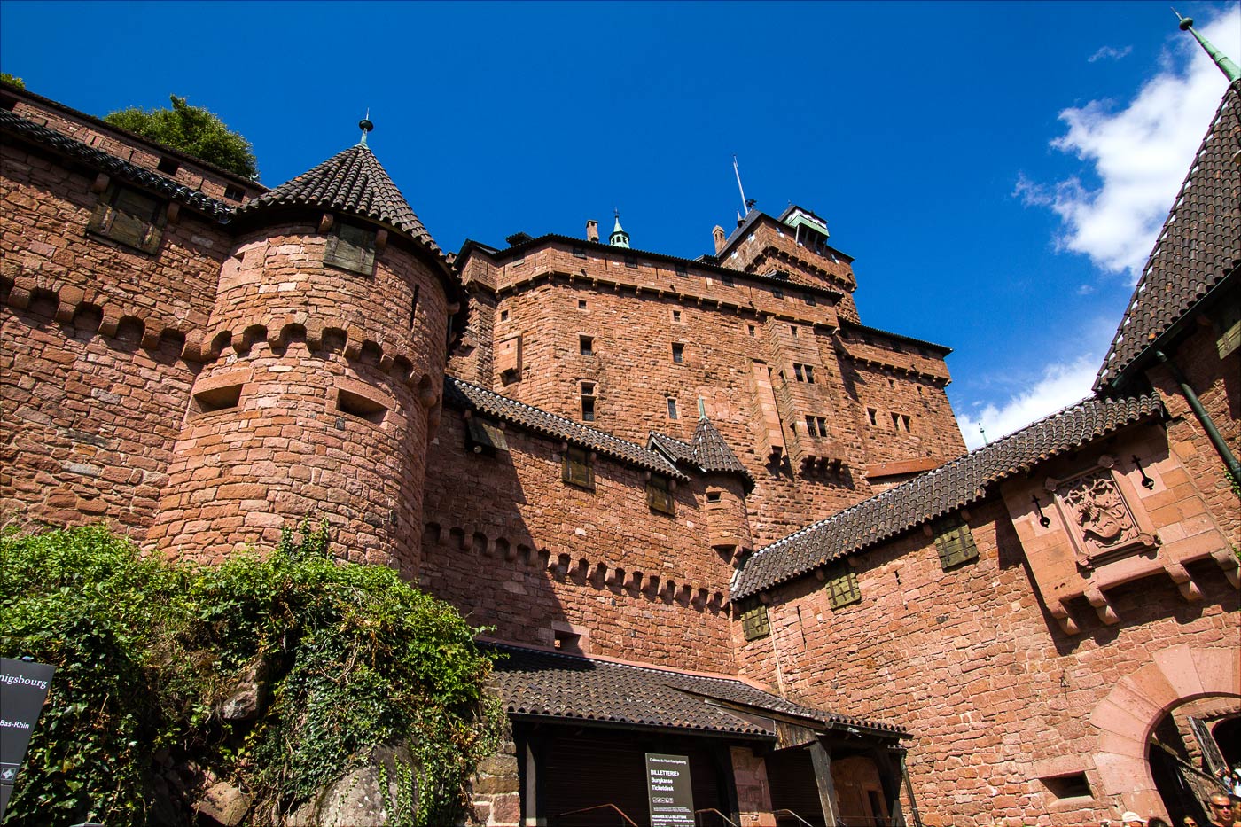 Крепость Верхний Кёнигсбург в Эльзасе